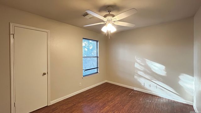 69 LOCKSPRING, San Antonio, TX 78254