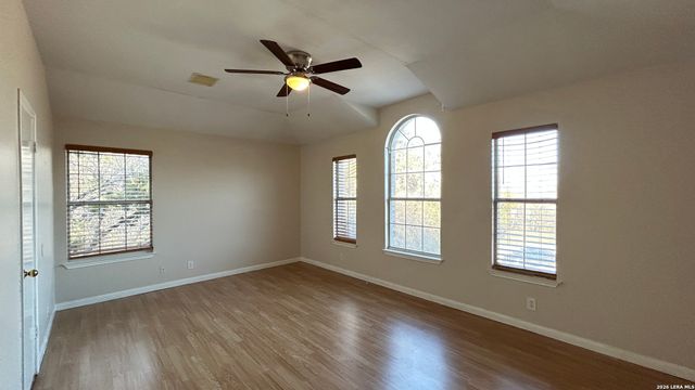 69 LOCKSPRING, San Antonio, TX 78254