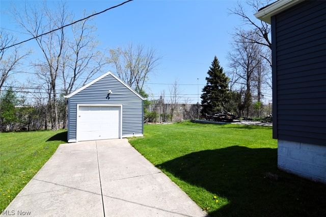 20919 Hansen Road, Maple Heights, OH 44137