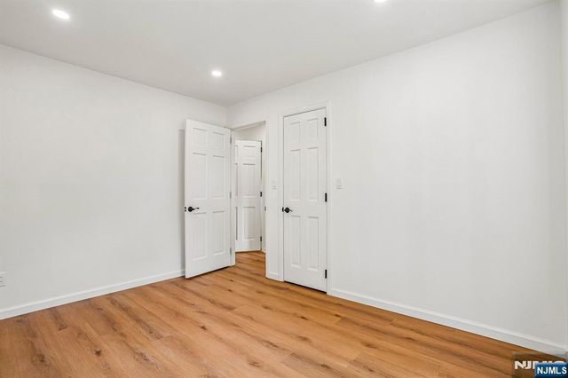 509 Ramapo Valley Road, Oakland, NJ 07436