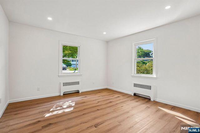 509 Ramapo Valley Road, Oakland, NJ 07436