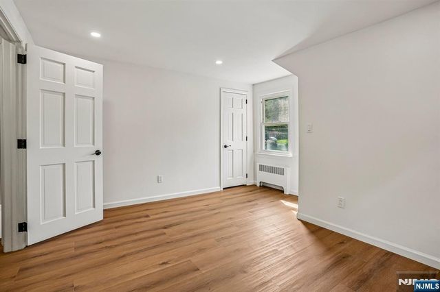 509 Ramapo Valley Road, Oakland, NJ 07436