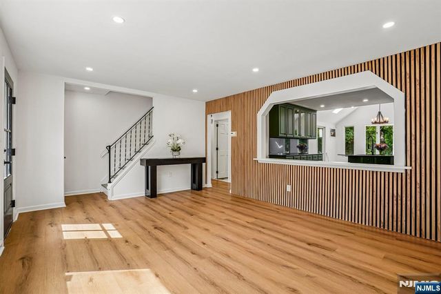 509 Ramapo Valley Road, Oakland, NJ 07436