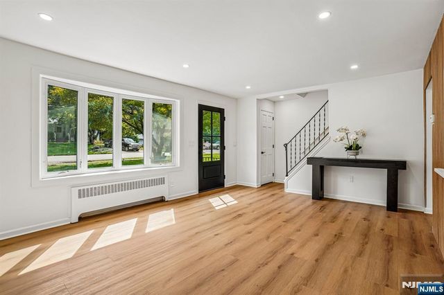 509 Ramapo Valley Road, Oakland, NJ 07436