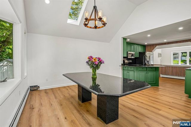 509 Ramapo Valley Road, Oakland, NJ 07436