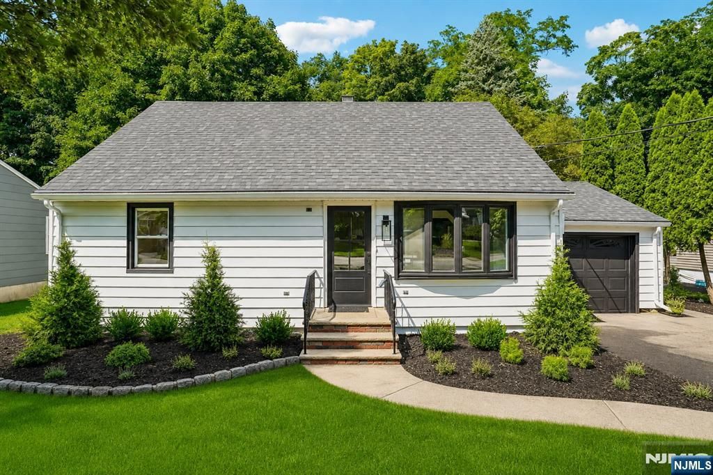 509 Ramapo Valley Road, Oakland, NJ 07436
