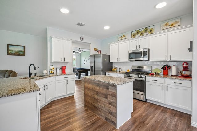1702 River Crossing Drive, Anna, TX 75409
