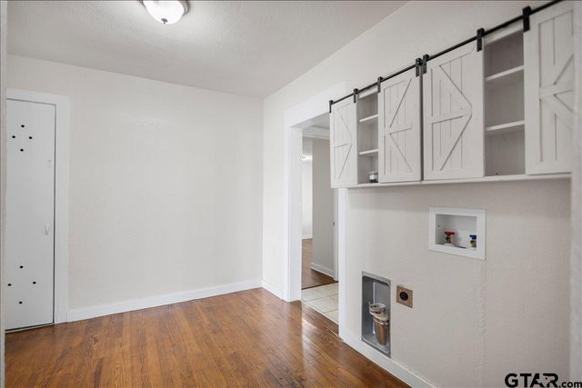 2001 E Lake, Tyler, TX 75701