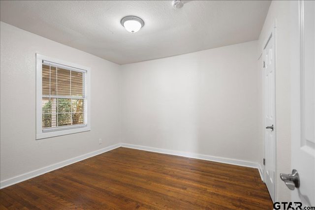 2001 E Lake, Tyler, TX 75701