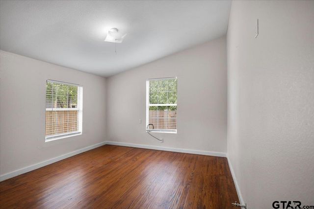 2001 E Lake, Tyler, TX 75701