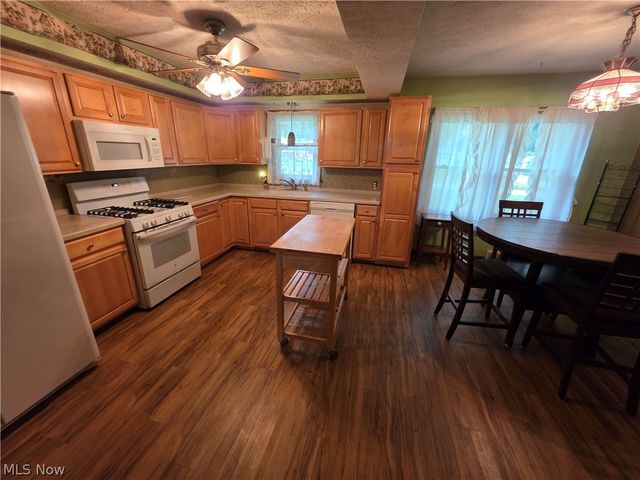 490 Bonshire Road, Akron, OH 44319