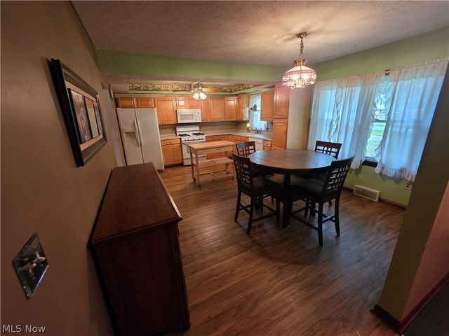 490 Bonshire Road, Akron, OH 44319