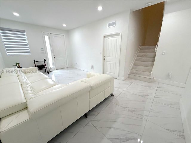 758 NE 34th Ave, Homestead, FL 33033