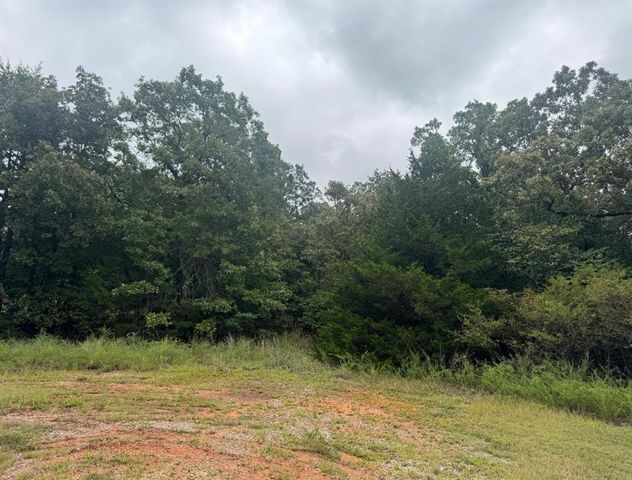 15 E Comanche Road, Norman, OK 73026