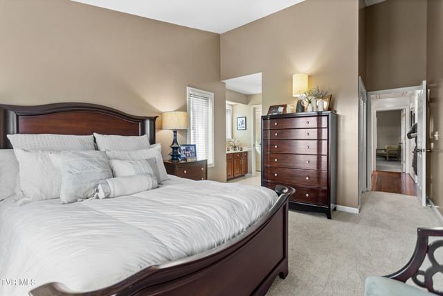 100 Wonderland Drive 5d, Abingdon, VA 24211