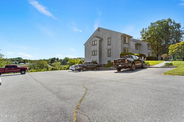 100 Wonderland Drive 5d, Abingdon, VA 24211