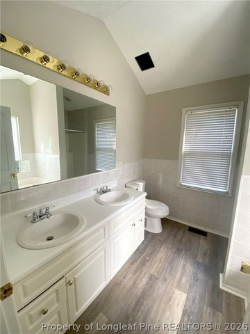 5715 Walkabout Road, Hope Mills, NC 28348