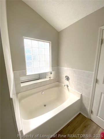 5715 Walkabout Road, Hope Mills, NC 28348