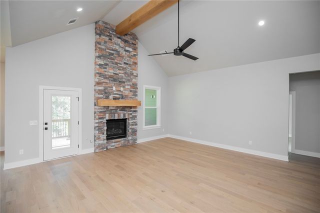 19 Nairn Lane, Bella Vista, AR 72715