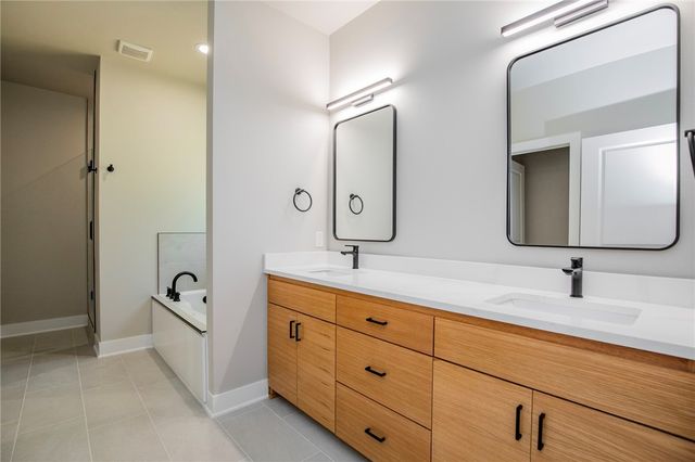 19 Nairn Lane, Bella Vista, AR 72715