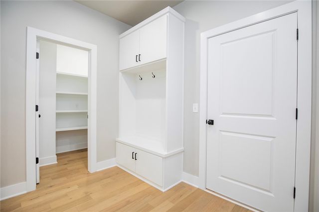 19 Nairn Lane, Bella Vista, AR 72715