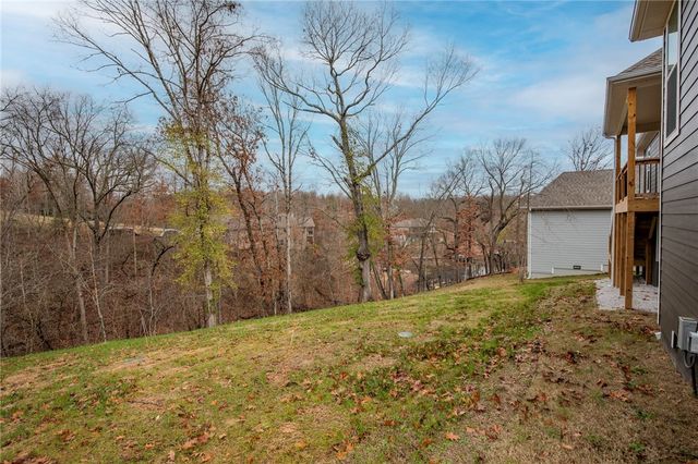 19 Nairn Lane, Bella Vista, AR 72715