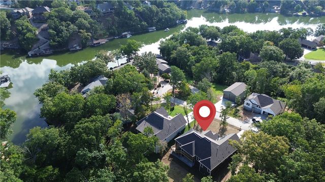 19 Nairn Lane, Bella Vista, AR 72715