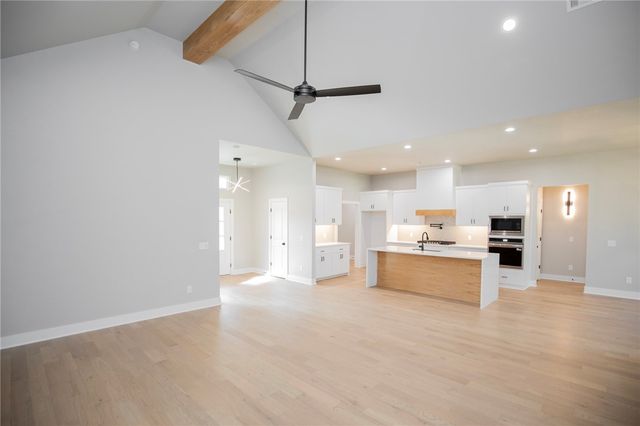 19 Nairn Lane, Bella Vista, AR 72715