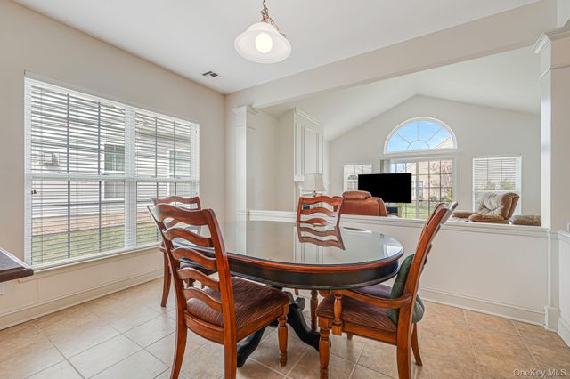16 Oakhurst Court, Mount Sinai, NY 11766