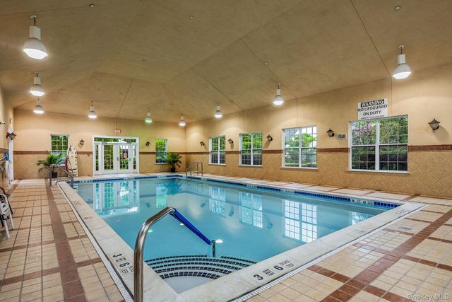 16 Oakhurst Court, Mount Sinai, NY 11766
