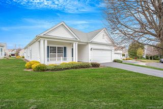 16 Oakhurst Court, Mount Sinai, NY 11766