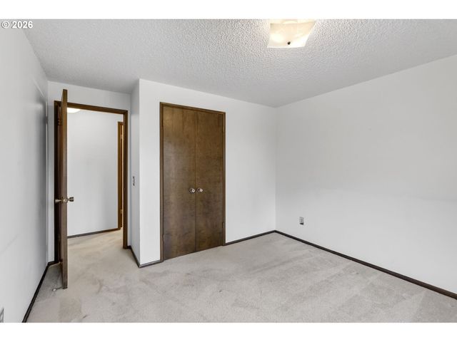 17363 Sw WASHINGTON Ct, Beaverton, OR 97078