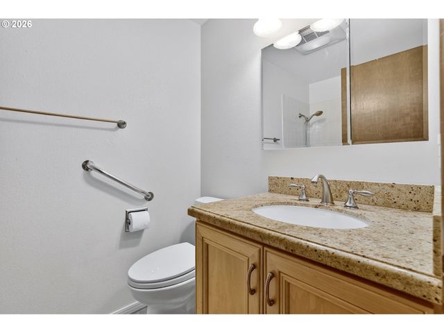 17363 Sw WASHINGTON Ct, Beaverton, OR 97078