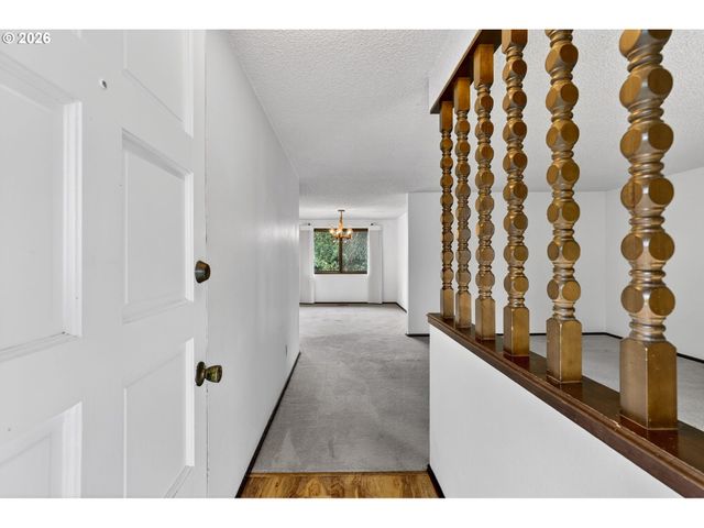 17363 Sw WASHINGTON Ct, Beaverton, OR 97078