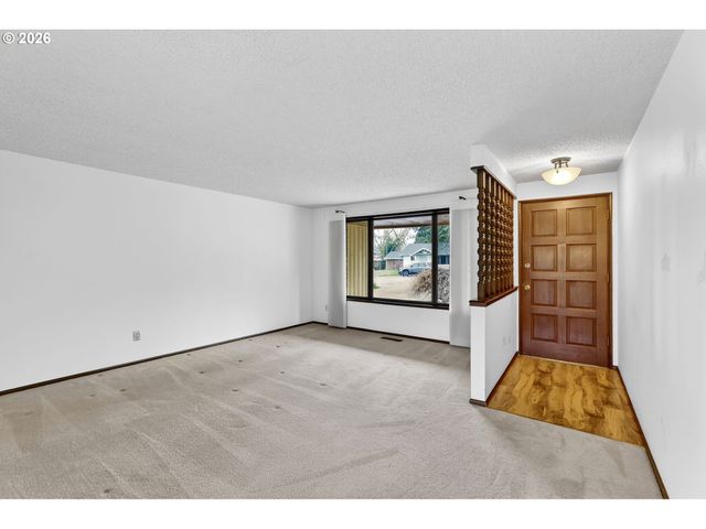 17363 Sw WASHINGTON Ct, Beaverton, OR 97078