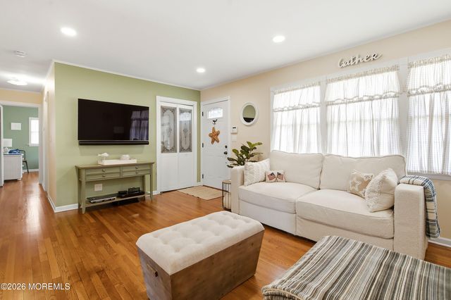 1209 Barton Avenue, Point Pleasant, NJ 08742
