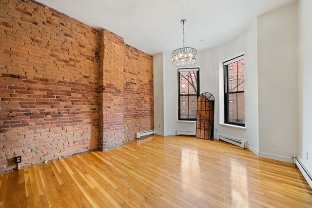 370 Columbus Ave B, Boston, MA 02116