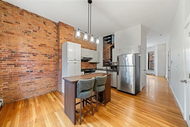 370 Columbus Ave B, Boston, MA 02116