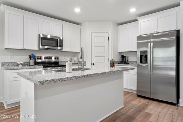 6304 Annie Cove, Ocean Springs, MS 39564