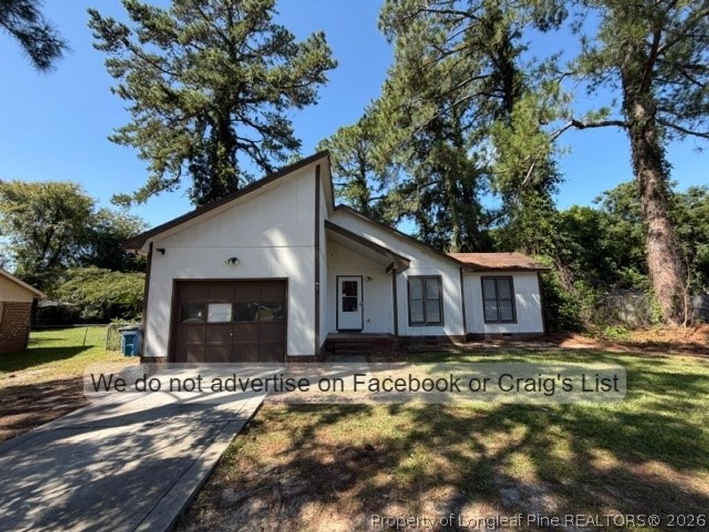 1106 Thornwood Place, Fayetteville, NC 28304
