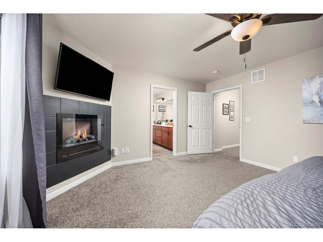 119 S Oak Hill Ct, Aurora, CO 80018
