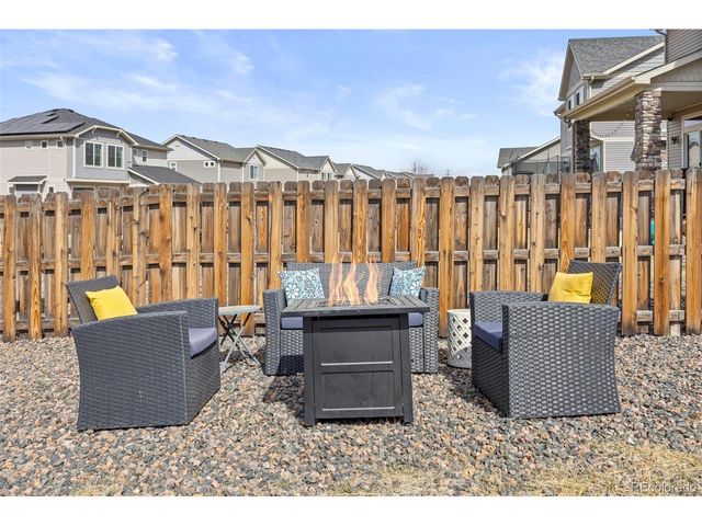 119 S Oak Hill Ct, Aurora, CO 80018