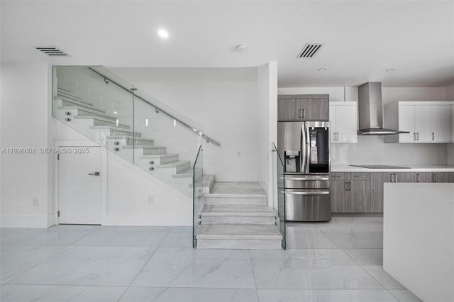 3142 Carter St 3142, Miami, FL 33133