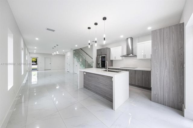 3142 Carter St 3142, Miami, FL 33133