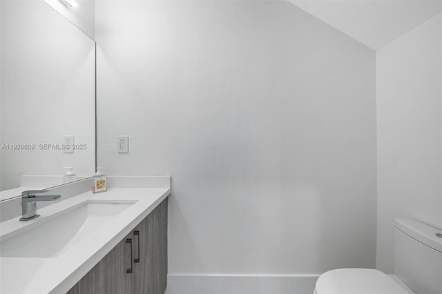 3142 Carter St 3142, Miami, FL 33133