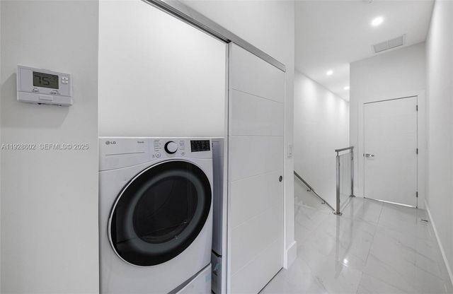 3142 Carter St 3142, Miami, FL 33133