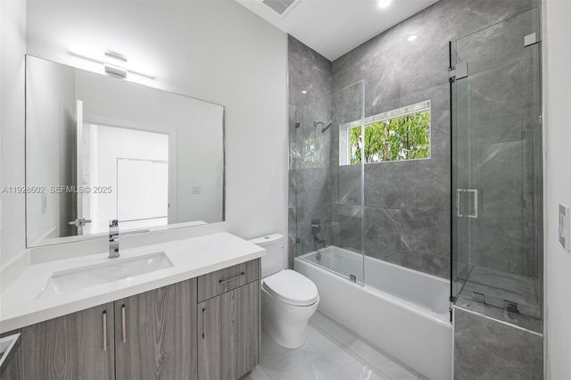 3142 Carter St 3142, Miami, FL 33133