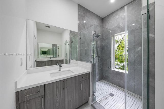 3142 Carter St 3142, Miami, FL 33133