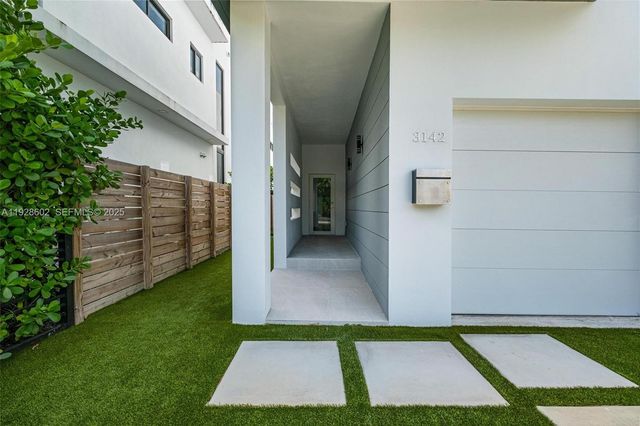 3142 Carter St 3142, Miami, FL 33133