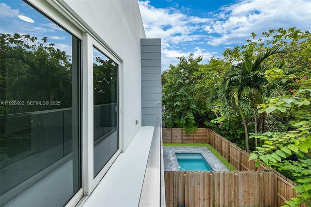 3142 Carter St 3142, Miami, FL 33133